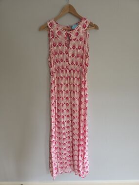 Sleeveless Pink & White Printed Maxi Dress